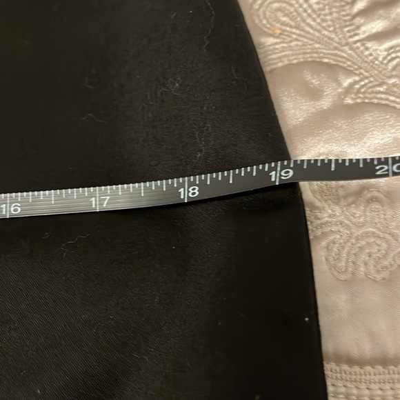 Tahari Arthur S. Levine, Black  Suit - Picture 15 of 15